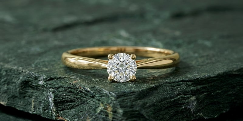 Bagues solitaire avec diamants