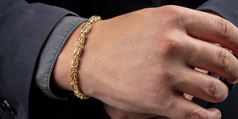 Armschmuck