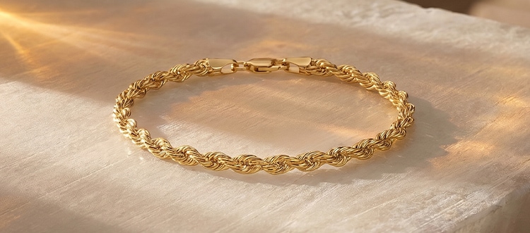 Timeless gold bracelets